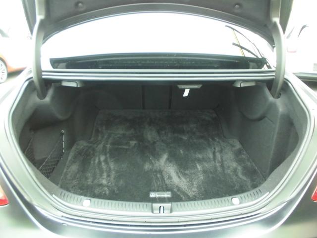 Eクラス E63 S 4マチック+ エディション1 限定車 パノラミックスライディングルーフ AMGカーボンセラミックブレーキ AMGナイトPKG AMGカーボンインテリアトリム HUD ブルメスターサウンド AMGパフォーマンスシート&ステアリング(17枚目)