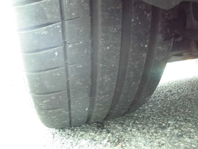 Eクラス E63 S 4マチック+ エディション1 限定車 パノラミックスライディングルーフ AMGカーボンセラミックブレーキ AMGナイトPKG AMGカーボンインテリアトリム HUD ブルメスターサウンド AMGパフォーマンスシート&ステアリング(19枚目)