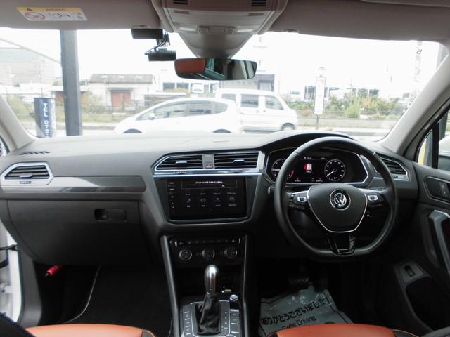 ティグアン TDI 4モーション ハイライン 禁煙車 レザーシートPKG ACC フロント・サイド・レーンアシスト LEDヘッドライト パワーテールゲート 革シート シートヒーター 純正ナビ DTV ETC 360カメラ ドラレコ(9枚目)