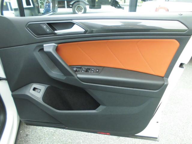 ティグアン TDI 4モーション ハイライン 禁煙車 レザーシートPKG ACC フロント・サイド・レーンアシスト LEDヘッドライト パワーテールゲート 革シート シートヒーター 純正ナビ DTV ETC 360カメラ ドラレコ(45枚目)