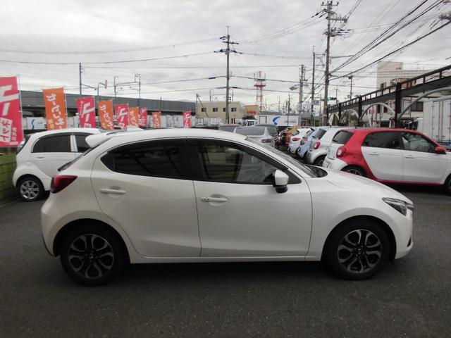 デミオ XDツーリング Lパッケージ 純正SDナビ フルセグTV LEDヘッドライト ETC クルコン BSM スマートキー プッシュスタート ヘッドアップディスプレイ スマートシティブレーキ ETC ドラレコ 取説 スペアキー(4枚目)