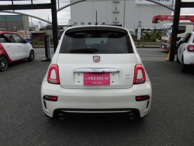 アバルト５９５ ツーリズモ　１オーナー　禁煙車　後期モデル　アイスホワイト　１６５ＰＳ　パドルシフト　ＴＦＴ液晶　純正１７ＡＷ　茶革　２ＤＩＮナビ　フルセグ　ＥＴＣ　アルミペダル（7枚目）