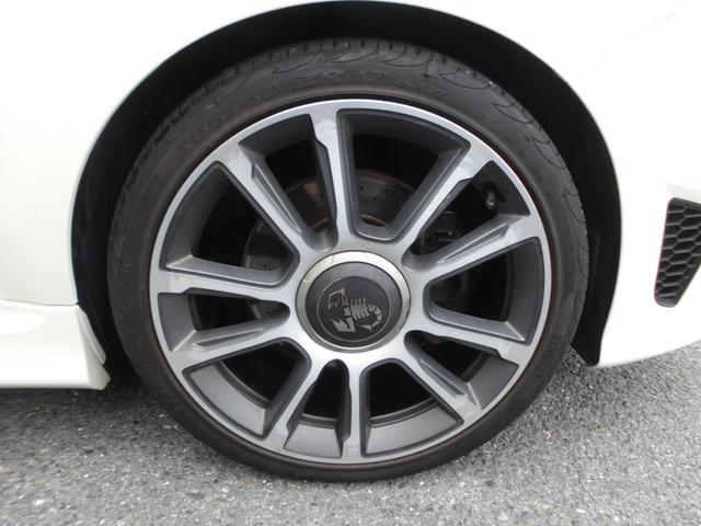 アバルト５９５ ツーリズモ　１オーナー　禁煙車　後期モデル　アイスホワイト　１６５ＰＳ　パドルシフト　ＴＦＴ液晶　純正１７ＡＷ　茶革　２ＤＩＮナビ　フルセグ　ＥＴＣ　アルミペダル（18枚目）
