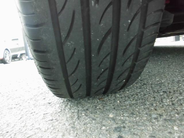 アバルト５９５ ツーリズモ　１オーナー　禁煙車　後期モデル　アイスホワイト　１６５ＰＳ　パドルシフト　ＴＦＴ液晶　純正１７ＡＷ　茶革　２ＤＩＮナビ　フルセグ　ＥＴＣ　アルミペダル（29枚目）