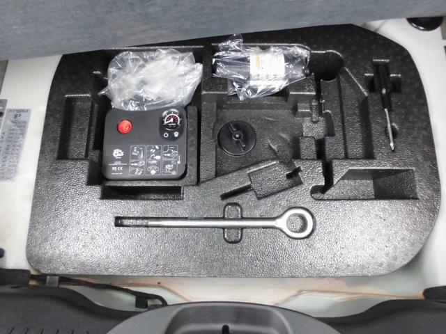 アバルト５９５ ツーリズモ　１オーナー　禁煙車　後期モデル　アイスホワイト　１６５ＰＳ　パドルシフト　ＴＦＴ液晶　純正１７ＡＷ　茶革　２ＤＩＮナビ　フルセグ　ＥＴＣ　アルミペダル（34枚目）