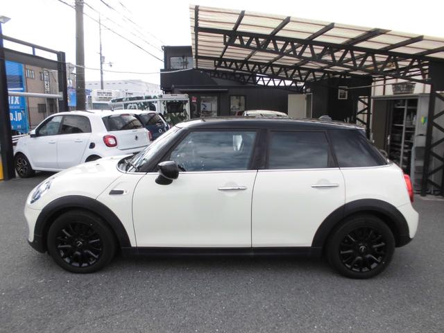 MINI クーパー 後期モデル ストリートスタイル エキサイトメントPKG コンフォートアクセス LEDヘッドライト レザレットシート シートヒーター ナビ ETC Bカメラ ドラレコ 冠水歴有り(5枚目)