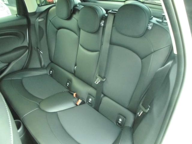 MINI クーパー 後期モデル ストリートスタイル エキサイトメントPKG コンフォートアクセス LEDヘッドライト レザレットシート シートヒーター ナビ ETC Bカメラ ドラレコ 冠水歴有り(40枚目)