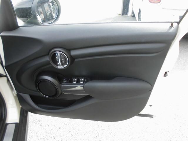 MINI クーパー 後期モデル ストリートスタイル エキサイトメントPKG コンフォートアクセス LEDヘッドライト レザレットシート シートヒーター ナビ ETC Bカメラ ドラレコ 冠水歴有り(42枚目)