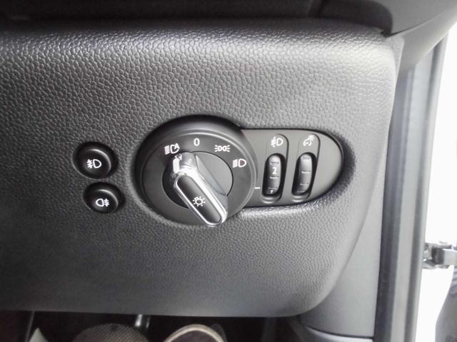 MINI クーパー 後期モデル ストリートスタイル エキサイトメントPKG コンフォートアクセス LEDヘッドライト レザレットシート シートヒーター ナビ ETC Bカメラ ドラレコ 冠水歴有り(43枚目)