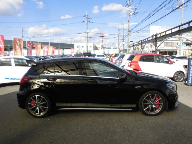 Ａクラス Ａ４５　４マチック　アドバンスドＰＫＧ　レーダーセーフティ　パノラマＳＲ　ＡＣＣ　パナメリカーナグリル　リアスポイラー　レースチップＸＬＲ　黒革パワーシート　シートヒーター　ナビＴＶ　ＥＴＣ　Ｂカメラ　ドラレコ　ＧＰＳ（4枚目）