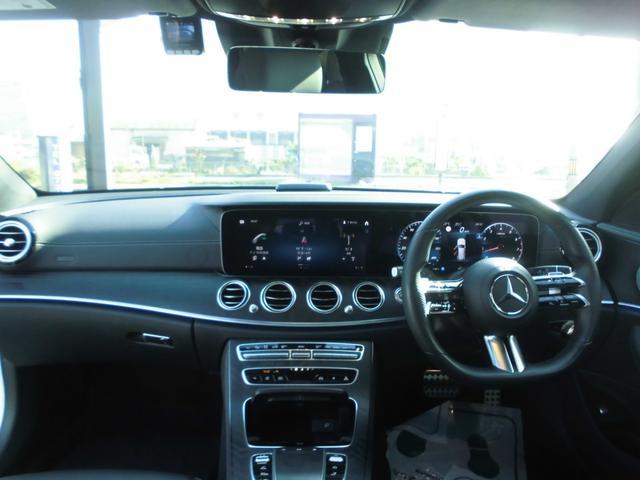 Ｅクラスステーションワゴン Ｅ２００　ステーションワゴン　スポーツ　禁煙車　パノラミックＳＲ　ＡＭＧインテリアＰＫＧ　エクスクルーシブＰＫＧ　エアバランスＰＫＧ　レーダーセーフティ　ＨＵＤ　黒革パワーシート　前後シートヒーター　ナビＴＶ　ＥＴＣ　３６０カメラ　Ｄレコ（9枚目）