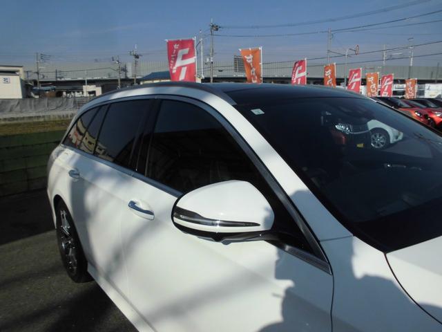 Ｅクラスステーションワゴン Ｅ２００　ステーションワゴン　スポーツ　禁煙車　パノラミックＳＲ　ＡＭＧインテリアＰＫＧ　エクスクルーシブＰＫＧ　エアバランスＰＫＧ　レーダーセーフティ　ＨＵＤ　黒革パワーシート　前後シートヒーター　ナビＴＶ　ＥＴＣ　３６０カメラ　Ｄレコ（23枚目）