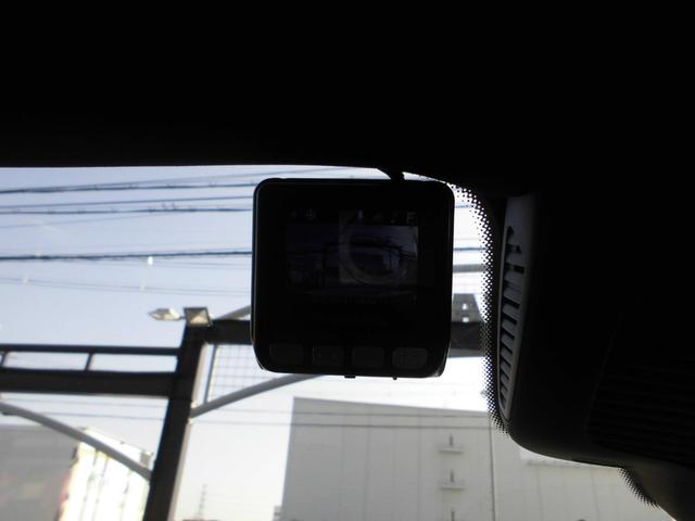 Ｅクラスステーションワゴン Ｅ２００　ステーションワゴン　スポーツ　禁煙車　パノラミックＳＲ　ＡＭＧインテリアＰＫＧ　エクスクルーシブＰＫＧ　エアバランスＰＫＧ　レーダーセーフティ　ＨＵＤ　黒革パワーシート　前後シートヒーター　ナビＴＶ　ＥＴＣ　３６０カメラ　Ｄレコ（64枚目）