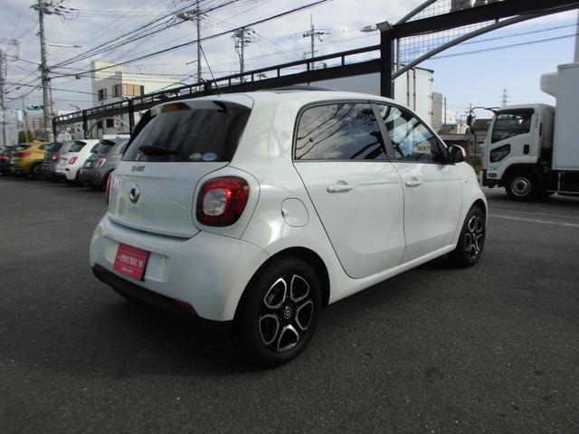 スマートフォーフォー プライム 衝突警告 オートクルーズ パノラマガラスルーフ バックセンサー 黒革シート シートヒーター 純正ブルートゥースオーディオ 取説 保証書 スペアキー(5枚目)