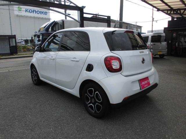 スマートフォーフォー プライム 衝突警告 オートクルーズ パノラマガラスルーフ バックセンサー 黒革シート シートヒーター 純正ブルートゥースオーディオ 取説 保証書 スペアキー(7枚目)