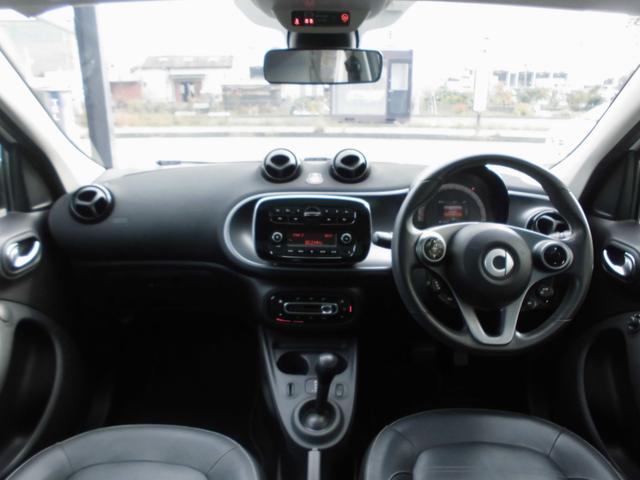 スマートフォーフォー プライム 衝突警告 オートクルーズ パノラマガラスルーフ バックセンサー 黒革シート シートヒーター 純正ブルートゥースオーディオ 取説 保証書 スペアキー(9枚目)