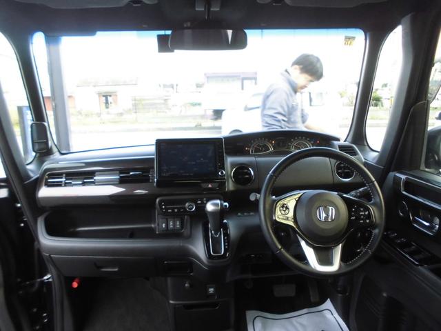 Ｎ－ＢＯＸカスタム Ｇ・Ｌターボホンダセンシング　衝突軽減ブレーキ　ＡＣＣ　ＲＫＡ　ＬＥＤヘッドライト　両側パワースライドドア　純正ナビ　ＣＤ　ＤＶＤ　ＳＤ　ＢＴ　フルセグ　Ｂカメラ　ビルトインＥＴＣ　ドライブレコーダー（9枚目）