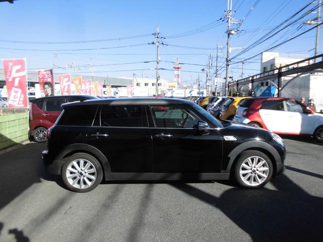 ＭＩＮＩ クーパーＤ　クラブマン　禁煙車　ＬＥＤライト　１７ＡＷ　オートクルーズ　オートライト　オートエアコン　専用シートカバー　純正ナビ　バックカメラ　ミラーＥＴＣ　ドラレコ（4枚目）