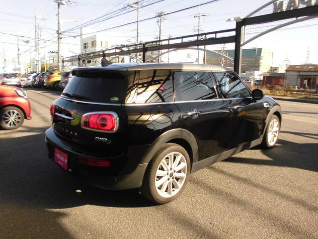 ＭＩＮＩ クーパーＤ　クラブマン　禁煙車　ＬＥＤライト　１７ＡＷ　オートクルーズ　オートライト　オートエアコン　専用シートカバー　純正ナビ　バックカメラ　ミラーＥＴＣ　ドラレコ（8枚目）