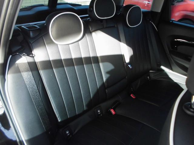 ＭＩＮＩ クーパーＤ　クラブマン　禁煙車　ＬＥＤライト　１７ＡＷ　オートクルーズ　オートライト　オートエアコン　専用シートカバー　純正ナビ　バックカメラ　ミラーＥＴＣ　ドラレコ（15枚目）