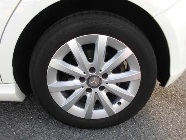 Ａクラス Ａ１８０　禁煙車　レザーＥＸＣＰＫＧ　パノラマＳＲ　レーダーセーフティＰＫＧ　ＡＣＣ　ＢＬＩＳ　ＬＥＤヘッドライト　黒革パワーシート　シートヒーター　ナビＴＶ　ＥＴＣ　Ｂカメラ　ハーマンカードンサウンド（18枚目）