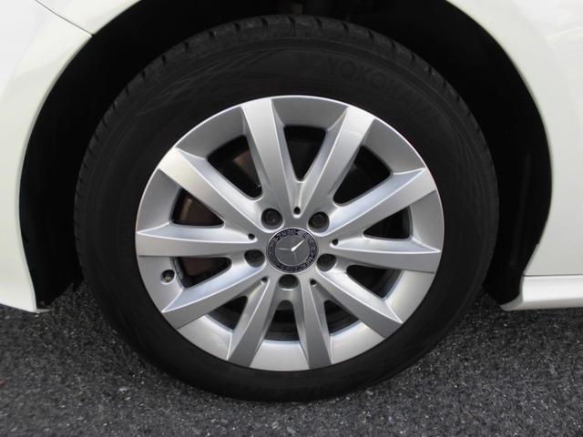 Ａクラス Ａ１８０　禁煙車　レザーＥＸＣＰＫＧ　パノラマＳＲ　レーダーセーフティＰＫＧ　ＡＣＣ　ＢＬＩＳ　ＬＥＤヘッドライト　黒革パワーシート　シートヒーター　ナビＴＶ　ＥＴＣ　Ｂカメラ　ハーマンカードンサウンド（31枚目）