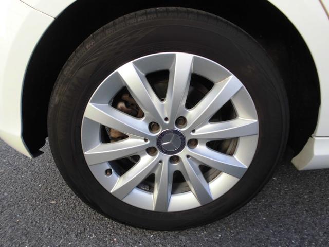 Ａクラス Ａ１８０　禁煙車　レザーＥＸＣＰＫＧ　パノラマＳＲ　レーダーセーフティＰＫＧ　ＡＣＣ　ＢＬＩＳ　ＬＥＤヘッドライト　黒革パワーシート　シートヒーター　ナビＴＶ　ＥＴＣ　Ｂカメラ　ハーマンカードンサウンド（35枚目）