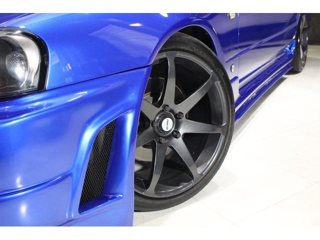 スカイライン ２５ＧＴ－Ｘ　フルエアロ　ＧＰスポーツ車高調　デュアルマフラー　３連メーター　モモステアリング　キセノンライト　クリアウィンカー　２ドア用リアスポイラー　ＲＡＹＳ１８ＡＷ（5枚目）