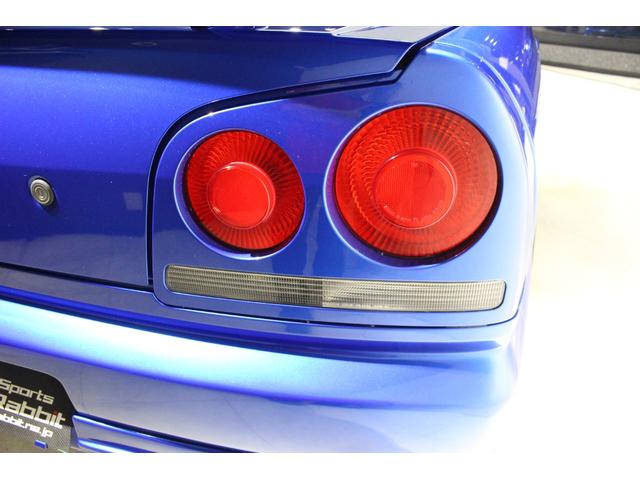 スカイライン ２５ＧＴ－Ｘ　フルエアロ　ＧＰスポーツ車高調　デュアルマフラー　３連メーター　モモステアリング　キセノンライト　クリアウィンカー　２ドア用リアスポイラー　ＲＡＹＳ１８ＡＷ（15枚目）