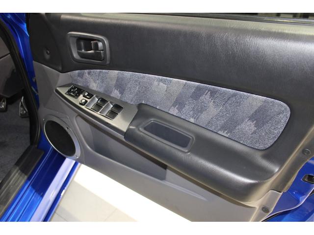スカイライン ２５ＧＴ－Ｘ　フルエアロ　ＧＰスポーツ車高調　デュアルマフラー　３連メーター　モモステアリング　キセノンライト　クリアウィンカー　２ドア用リアスポイラー　ＲＡＹＳ１８ＡＷ（45枚目）