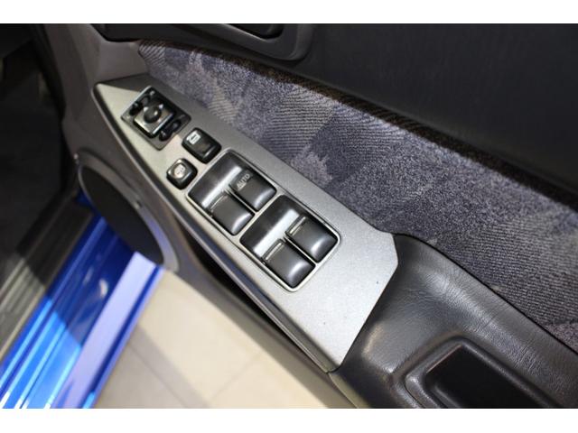 スカイライン ２５ＧＴ－Ｘ　フルエアロ　ＧＰスポーツ車高調　デュアルマフラー　３連メーター　モモステアリング　キセノンライト　クリアウィンカー　２ドア用リアスポイラー　ＲＡＹＳ１８ＡＷ（46枚目）
