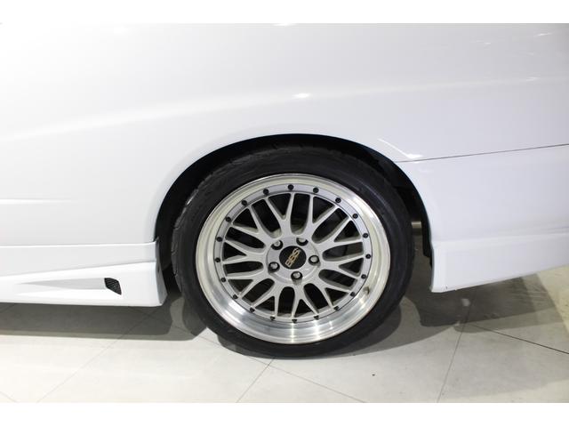 スカイライン ２５ＧＴターボ　フルエアロ　ＢＬＩＴＺ前置きインタークーラー　ＴＥＩＮ車高調　ＦＧＫマフラー　ＬＥＤテール　ＨＫＳブローオフバルブ　ＵＲＡＳバンパー　キセノンライト　プライバシーガラス　ＢＢＳ１８ＡＷ（9枚目）