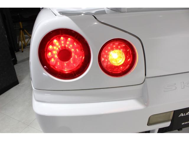 スカイライン ２５ＧＴターボ　フルエアロ　ＢＬＩＴＺ前置きインタークーラー　ＴＥＩＮ車高調　ＦＧＫマフラー　ＬＥＤテール　ＨＫＳブローオフバルブ　ＵＲＡＳバンパー　キセノンライト　プライバシーガラス　ＢＢＳ１８ＡＷ（16枚目）