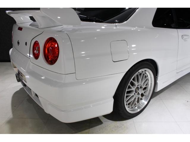 スカイライン ２５ＧＴターボ　フルエアロ　ＢＬＩＴＺ前置きインタークーラー　ＴＥＩＮ車高調　ＦＧＫマフラー　ＬＥＤテール　ＨＫＳブローオフバルブ　ＵＲＡＳバンパー　キセノンライト　プライバシーガラス　ＢＢＳ１８ＡＷ（19枚目）