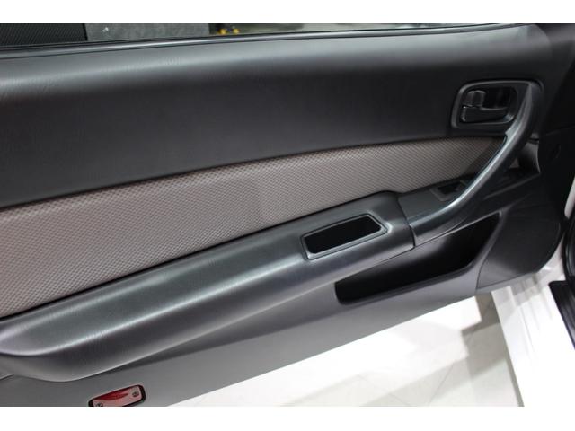 スカイライン ２５ＧＴターボ　フルエアロ　ＢＬＩＴＺ前置きインタークーラー　ＴＥＩＮ車高調　ＦＧＫマフラー　ＬＥＤテール　ＨＫＳブローオフバルブ　ＵＲＡＳバンパー　キセノンライト　プライバシーガラス　ＢＢＳ１８ＡＷ（39枚目）