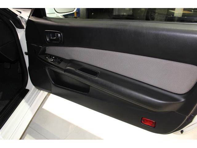 スカイライン ２５ＧＴターボ　フルエアロ　ＢＬＩＴＺ前置きインタークーラー　ＴＥＩＮ車高調　ＦＧＫマフラー　ＬＥＤテール　ＨＫＳブローオフバルブ　ＵＲＡＳバンパー　キセノンライト　プライバシーガラス　ＢＢＳ１８ＡＷ（44枚目）