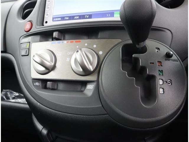 シエンタ ＤＩＣＥ　ワンセグ　メモリーナビ　ミュージックプレイヤー接続可　バックカメラ　ＥＴＣ　両側電動スライド　ＨＩＤヘッドライト　乗車定員７人　３列シート（12枚目）