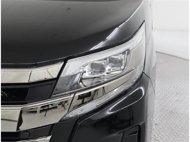 ノア ハイブリッドＳｉ　ダブルバイビーＩＩ　フルセグ　メモリーナビ　ＤＶＤ再生　バックカメラ　衝突被害軽減システム　ＥＴＣ　両側電動スライド　ＬＥＤヘッドランプ　乗車定員７人　３列シート　ワンオーナー　フルエアロ（41枚目）