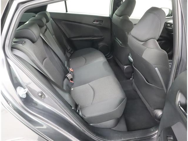 プリウス SセーフティプラスII フルセグ メモリーナビ ミュージックプレイヤー接続可 バックカメラ 衝突被害軽減システム ETC ドラレコ LEDヘッドランプ ワンオーナー 記録簿(7枚目)