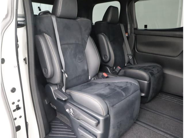 アルファード ２．５Ｓ　タイプゴールドＩＩＩ　サンルーフ　フルセグ　メモリーナビ　ＤＶＤ再生　ミュージックプレイヤー接続可　後席モニター　バックカメラ　衝突被害軽減システム　ＥＴＣ　ドラレコ　両側電動スライド　ＬＥＤヘッドランプ　乗車定員７人（6枚目）