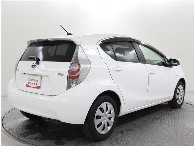 アクア Ｓ　ワンセグ　メモリーナビ　ミュージックプレイヤー接続可　バックカメラ　ＥＴＣ　ワンオーナー（4枚目）