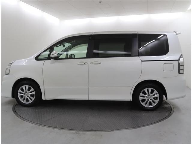 ヴォクシー ＺＳ　フルセグ　メモリーナビ　ＤＶＤ再生　ミュージックプレイヤー接続可　バックカメラ　ＥＴＣ　両側電動スライド　ＨＩＤヘッドライト　ウオークスルー　乗車定員７人　３列シート　ワンオーナー（3枚目）