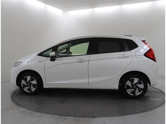 フィットハイブリッド Ｆパッケージ　ワンセグ　メモリーナビ　ＤＶＤ再生　ミュージックプレイヤー接続可　バックカメラ　衝突被害軽減システム　ワンオーナー（3枚目）