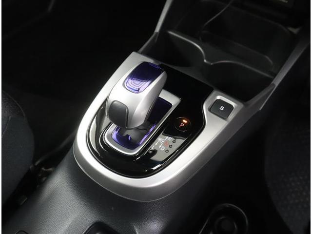 フィットハイブリッド Ｆパッケージ　ワンセグ　メモリーナビ　ＤＶＤ再生　ミュージックプレイヤー接続可　バックカメラ　衝突被害軽減システム　ワンオーナー（13枚目）