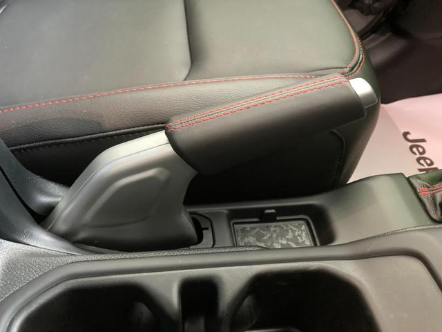 ルビコン V6 3.6L 登録済未使用車 新車保証継承 黒レザーシート 純正ナビ フルセグ ETC シートヒーター 純正17インチAW クリアランスソナー LEDヘッドライト アダプティブクルーズコントロール(54枚目)