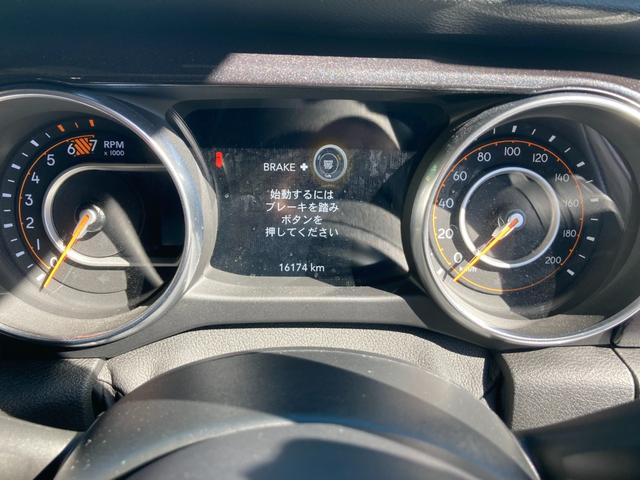 スポーツアルティテュード 200台限定車 2.0ターボ AppleCarPlay フロントサイドリアビューカメラ ワンオーナー グロスブラック純正AW ブラインドスポットモニター LEDヘッドライト デイライト フォグライト(37枚目)