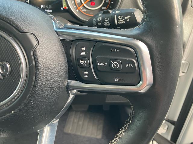 ジープ・ラングラーアンリミテッド サハラ 黒革シート 純正ナビフルセグTV Bluetooth フロントサイドバックカメラ アダプティブクルーズコントロール シートヒーター LEDヘッドライト 純正18インチAW ESC ETC2.0(19枚目)