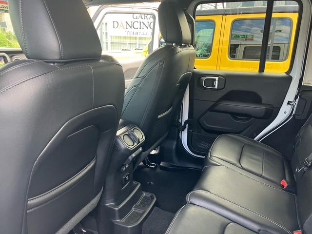 ジープ・ラングラーアンリミテッド サハラ 黒革シート 純正ナビフルセグTV Bluetooth フロントサイドバックカメラ アダプティブクルーズコントロール シートヒーター LEDヘッドライト 純正18インチAW ESC ETC2.0(37枚目)