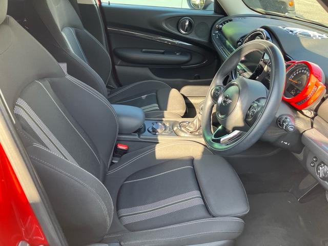 MINI クーパーS クラブマン クーパーS クラブマン ペッパーパッケージ HIDヘッドライト ブレーキアシスト 純正ナビ バックカメラ ETC 純正17インチAW ダイナミックスタビリティコントロール CBC ホワイトルーフ(18枚目)