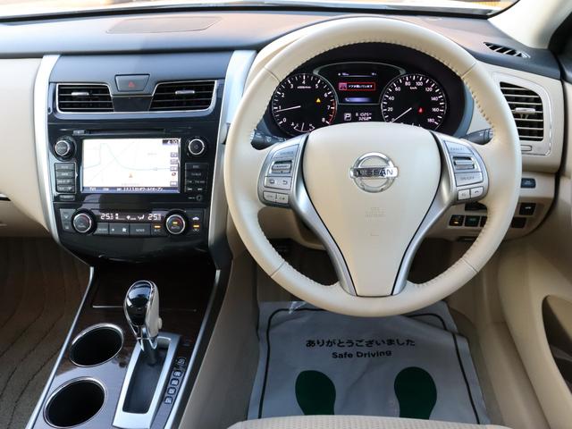 ティアナ ＸＬ　ナビＡＶＭパッケージ　アラウンドビューモニター　インテリキー　エマージェンシーブレーキ　ＨＩＤ　ビルトインＥＴＣ　パワーシート　ＬＤＷ　ＢＳＷ　オットマン　クルーズコントロール　禁煙・１オーナー（5枚目）